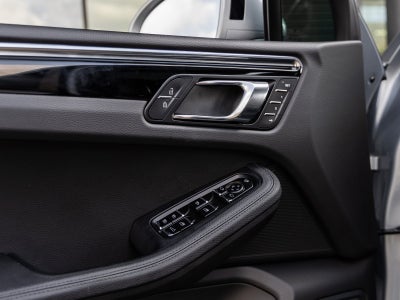 2025 Porsche Macan Macan