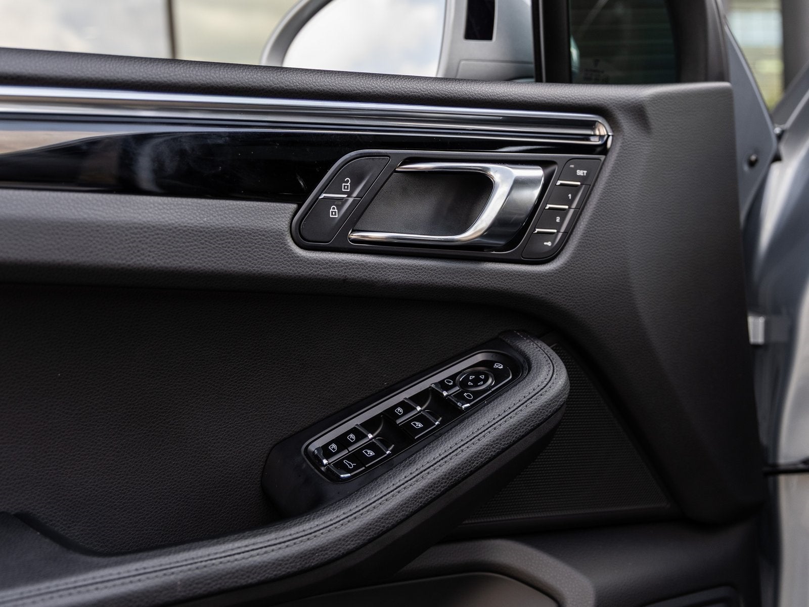 2025 Porsche Macan Macan