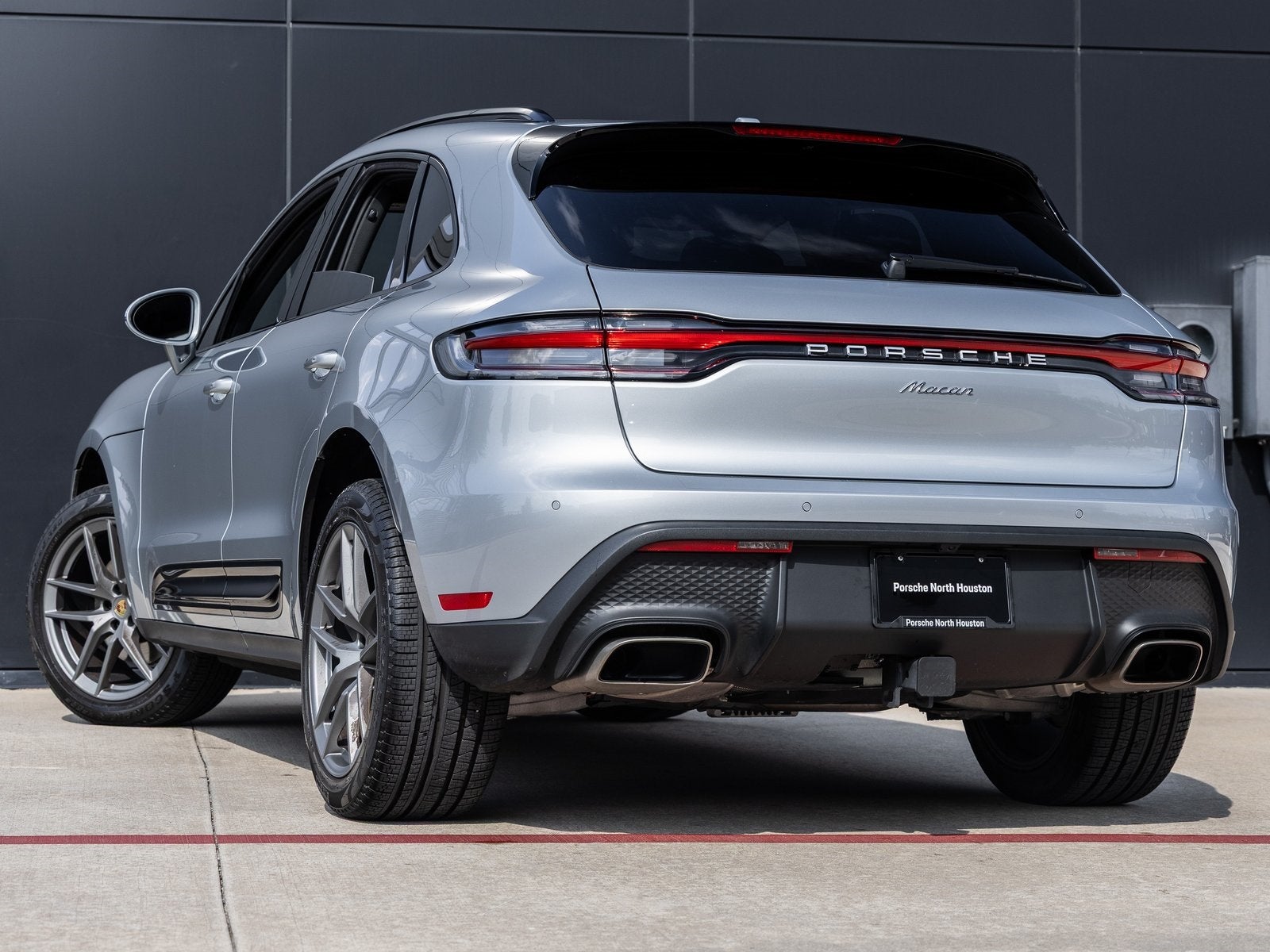 2025 Porsche Macan Macan