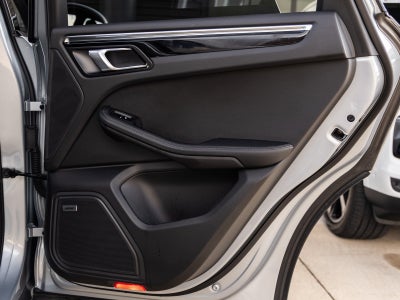 2025 Porsche Macan Macan