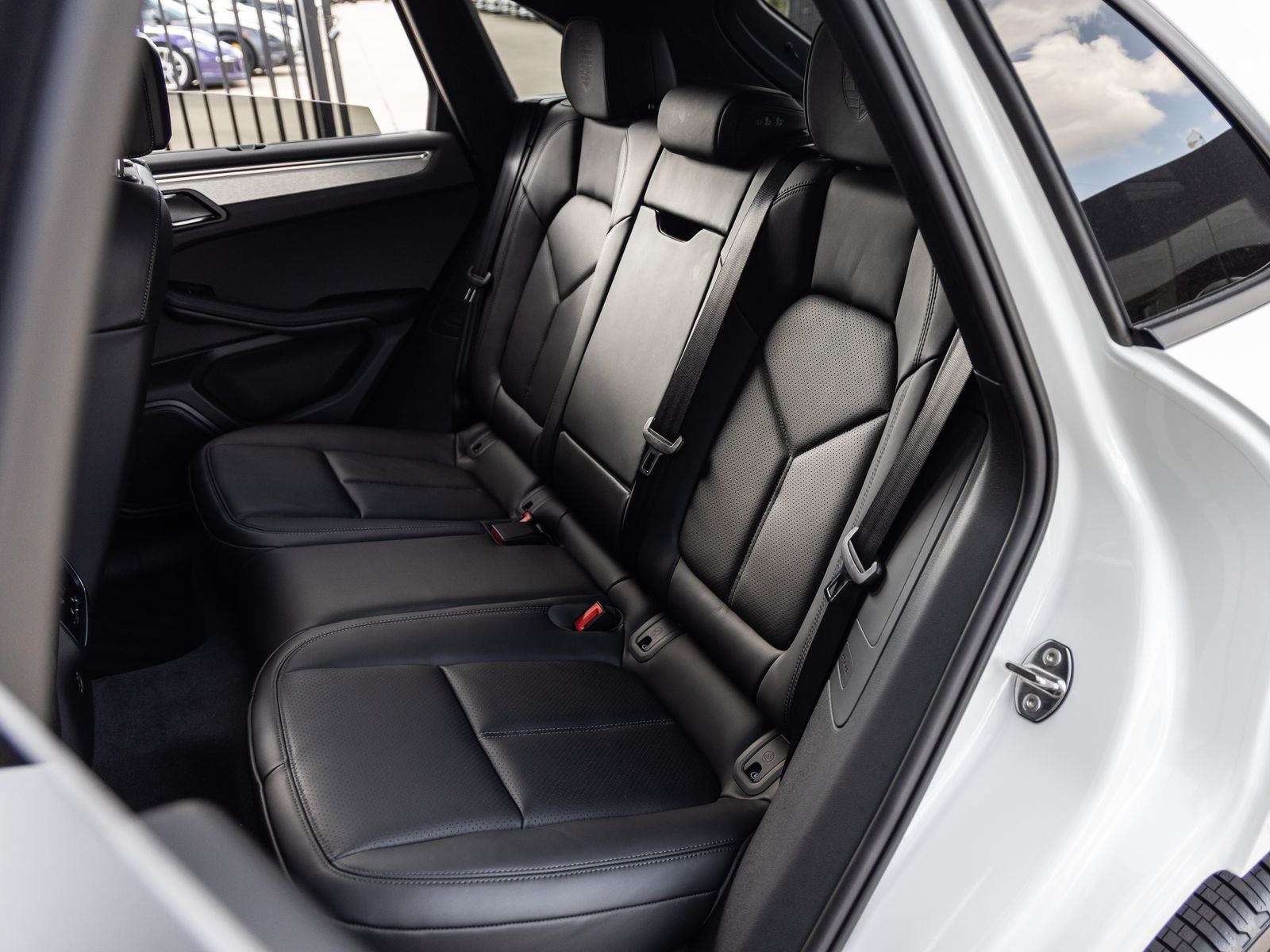 2026 Porsche Macan AWD