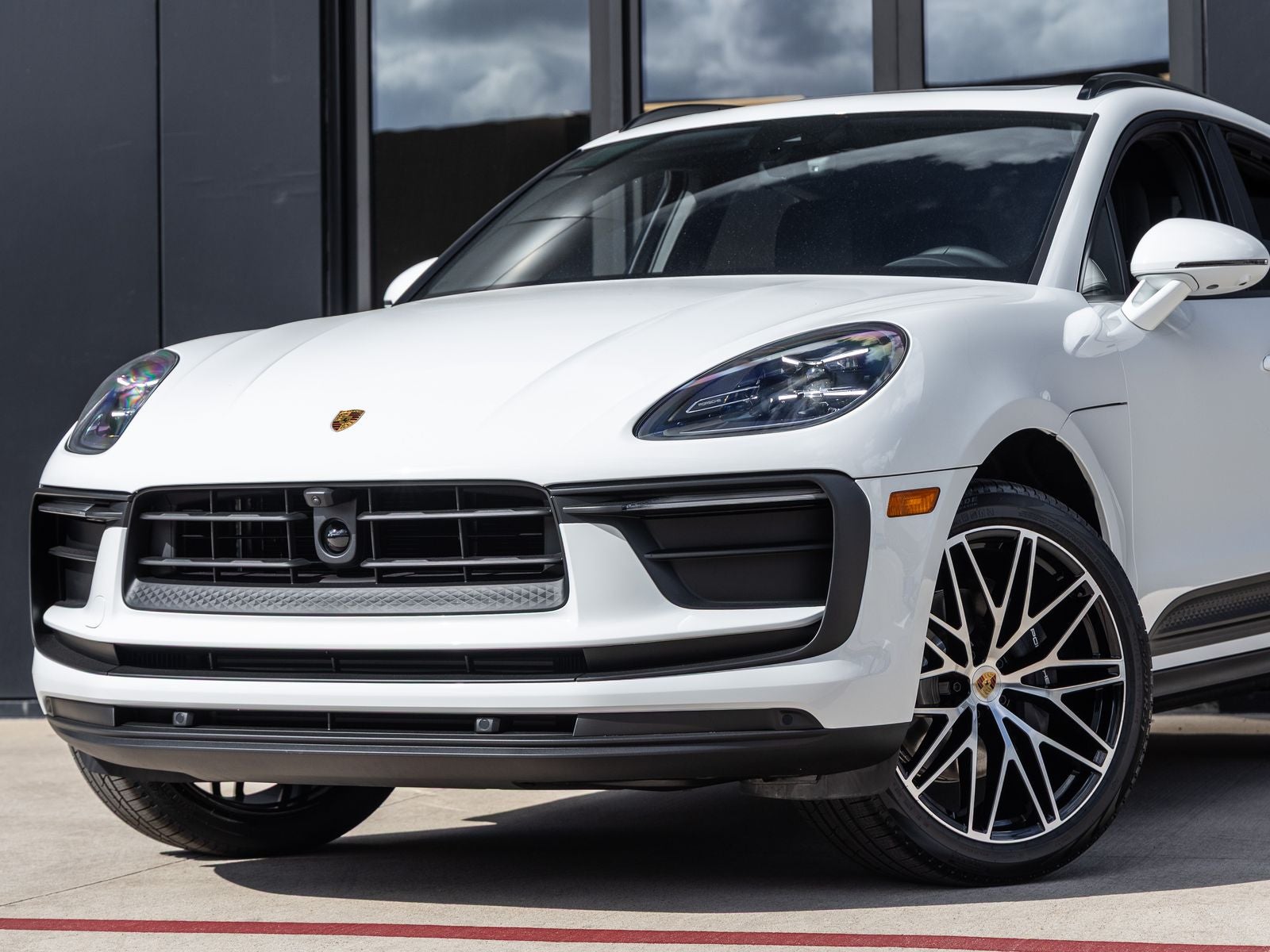 2026 Porsche Macan AWD