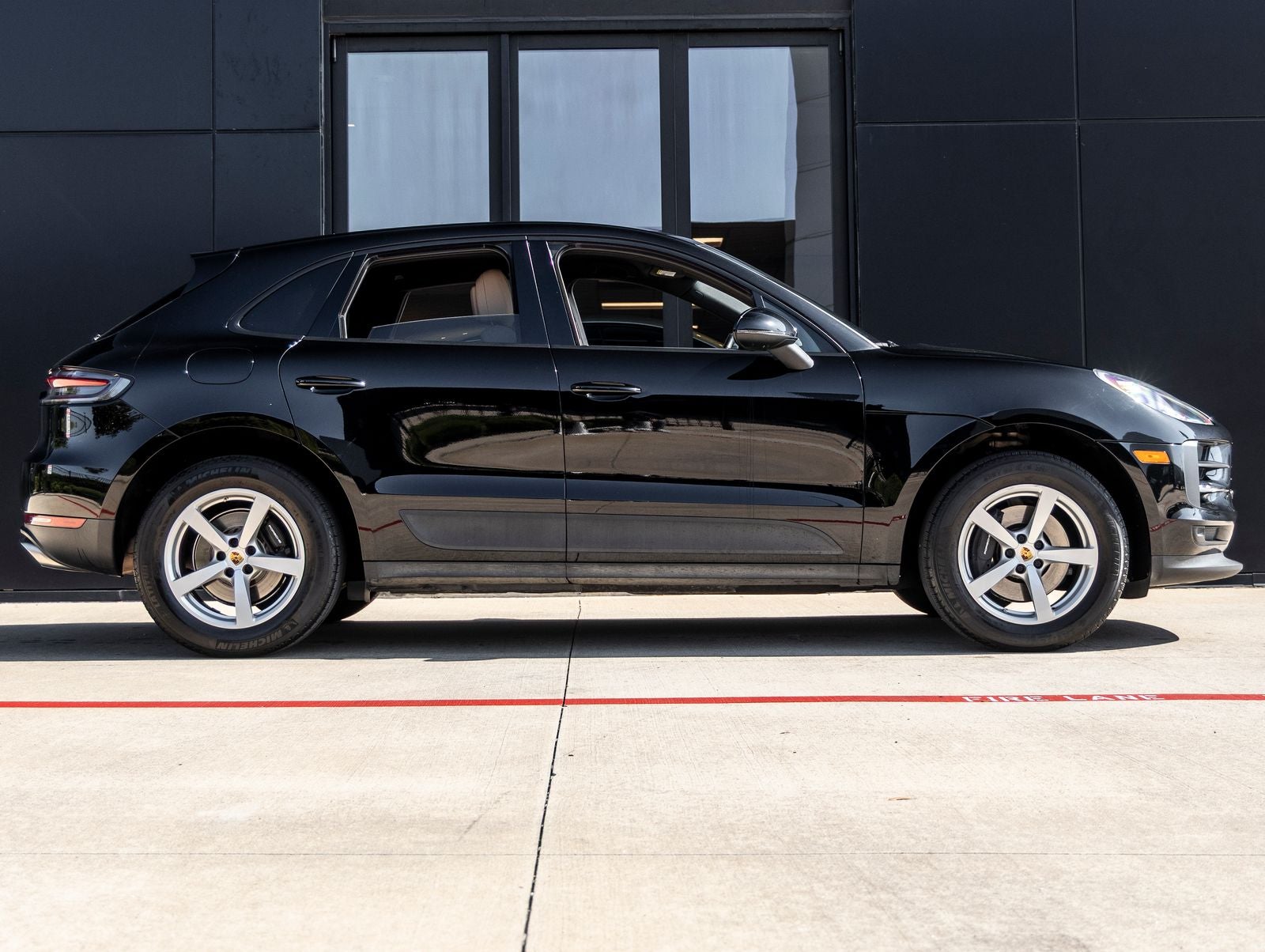 2020 Porsche Macan Macan