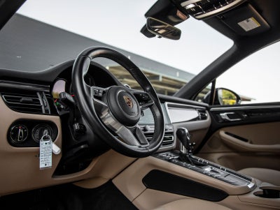 2020 Porsche Macan Macan