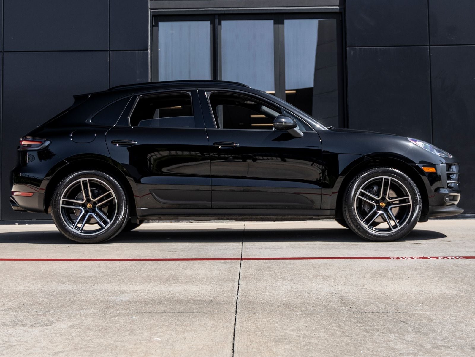 2021 Porsche Macan Macan