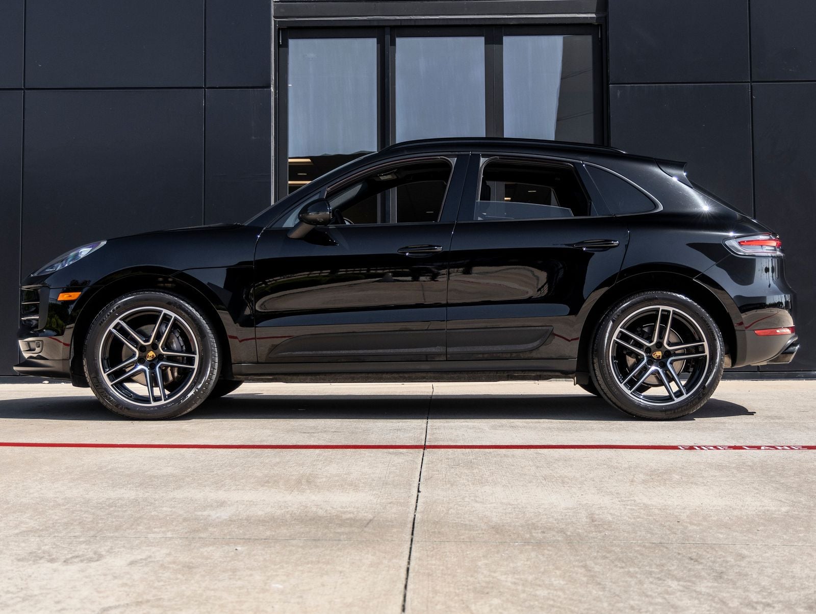 2021 Porsche Macan Macan
