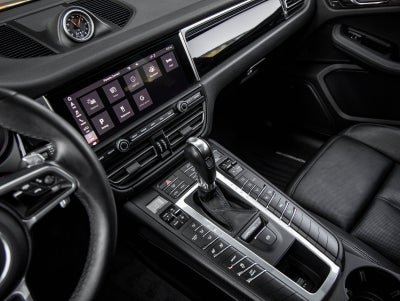2021 Porsche Macan Macan