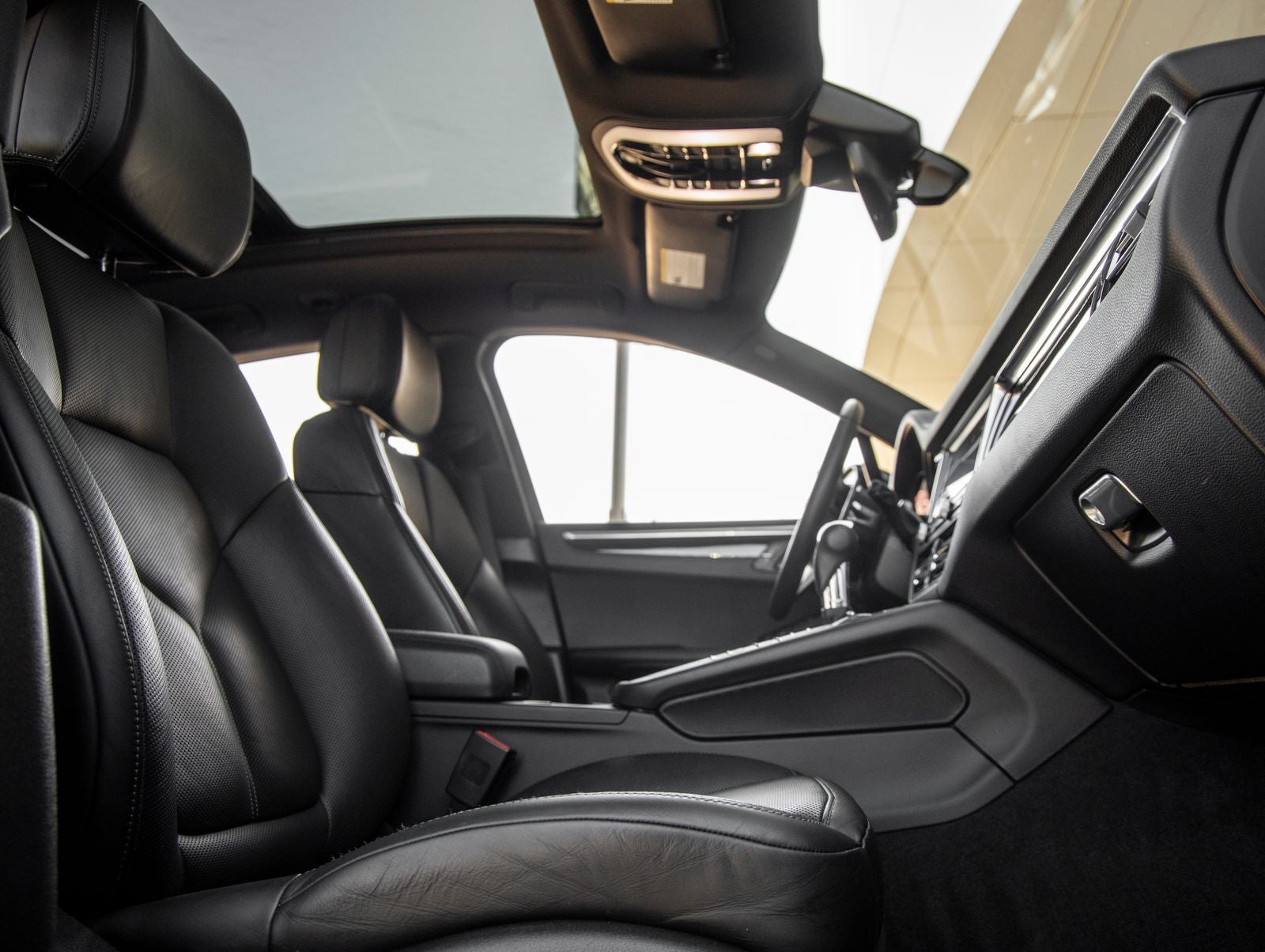 2021 Porsche Macan Macan