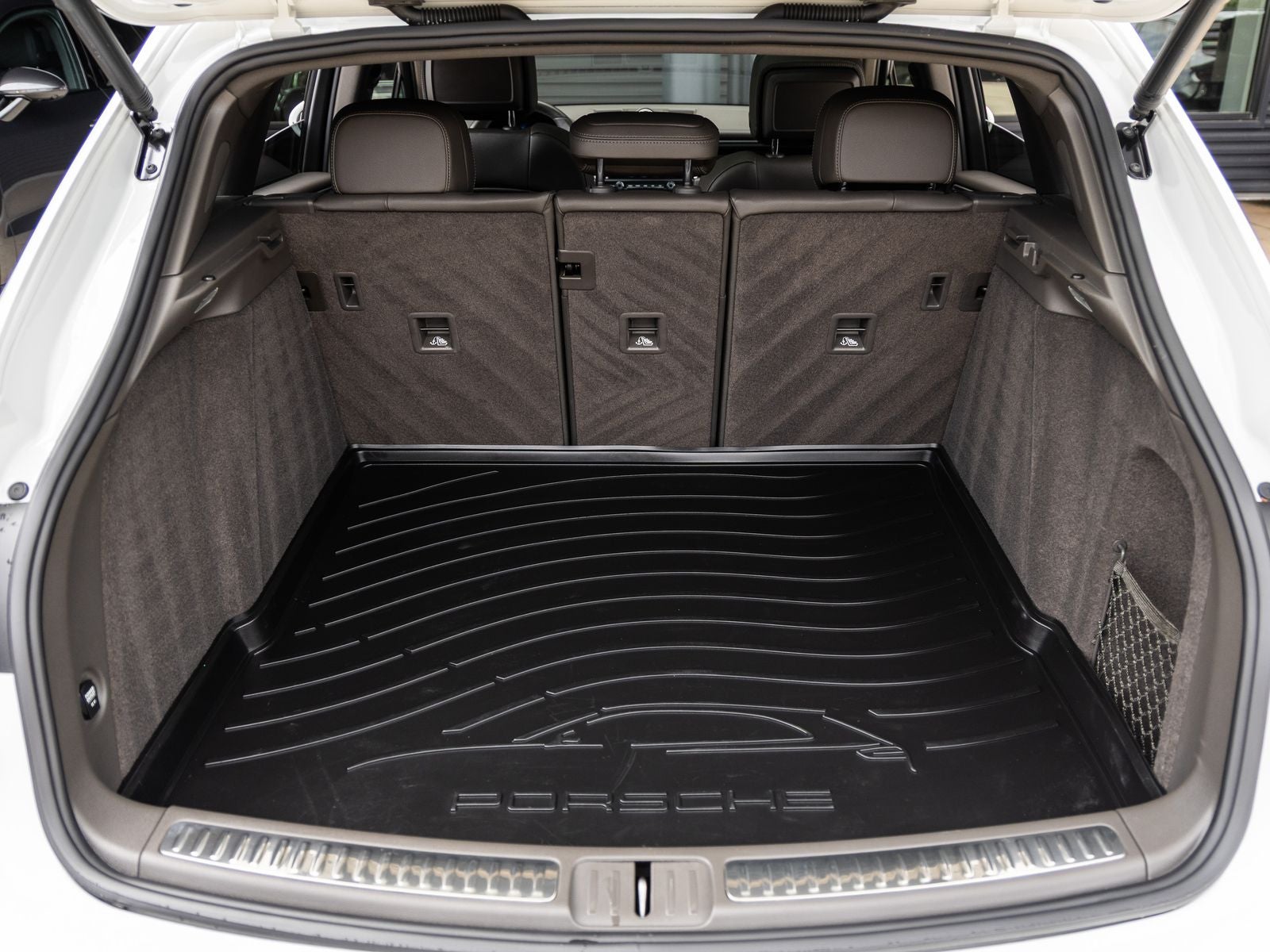 2021 Porsche Macan Macan