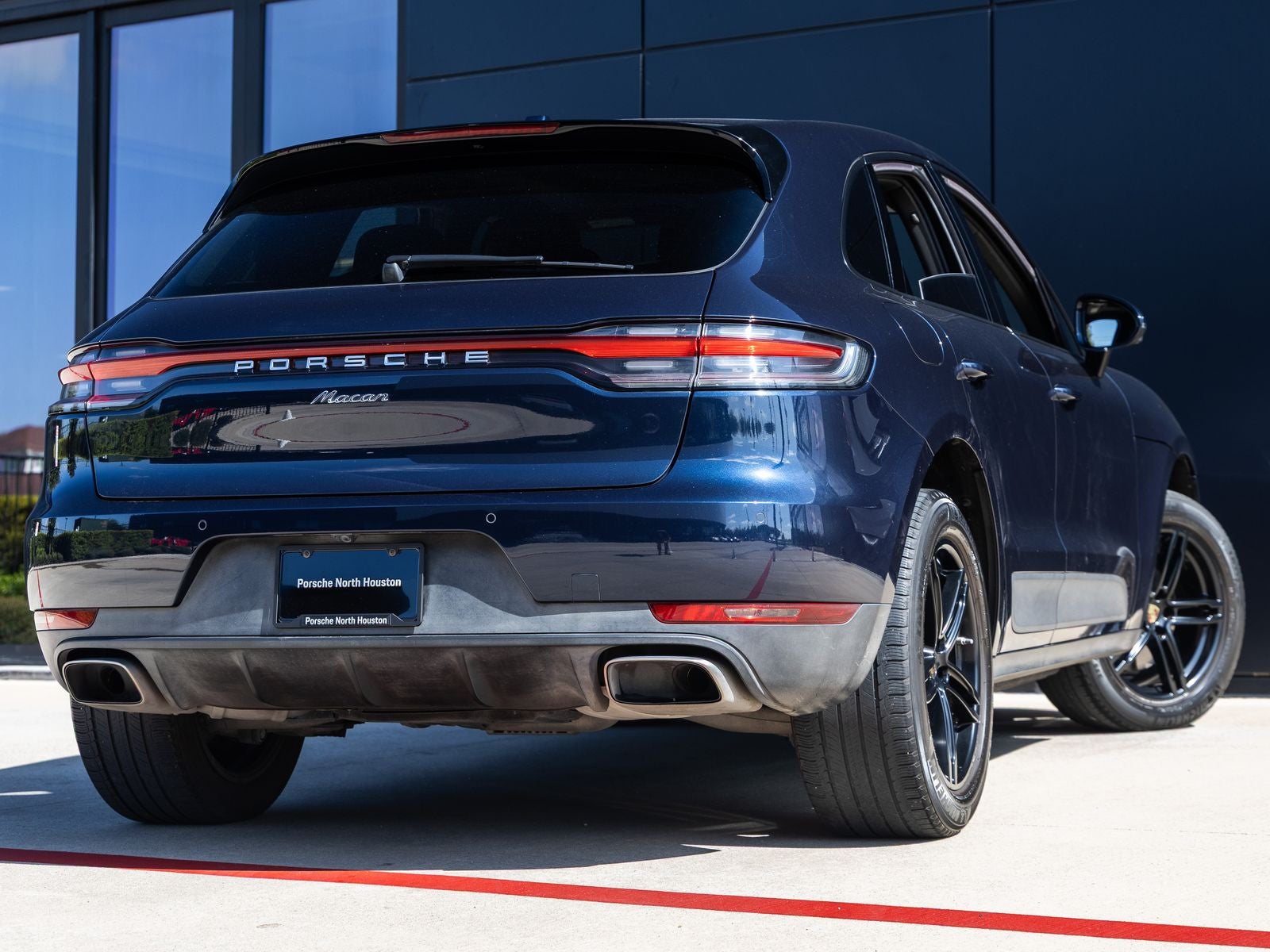 2021 Porsche Macan Macan