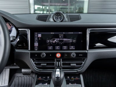 2025 Porsche Macan Macan