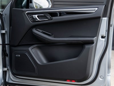2025 Porsche Macan Macan