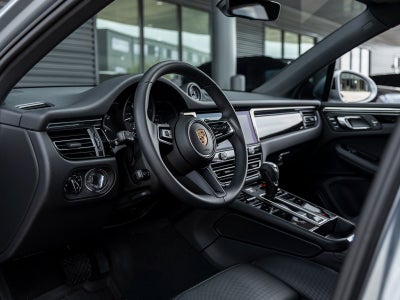2025 Porsche Macan Macan