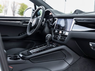 2025 Porsche Macan Macan