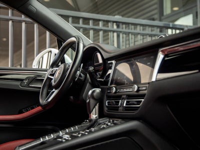 2020 Porsche Macan Macan