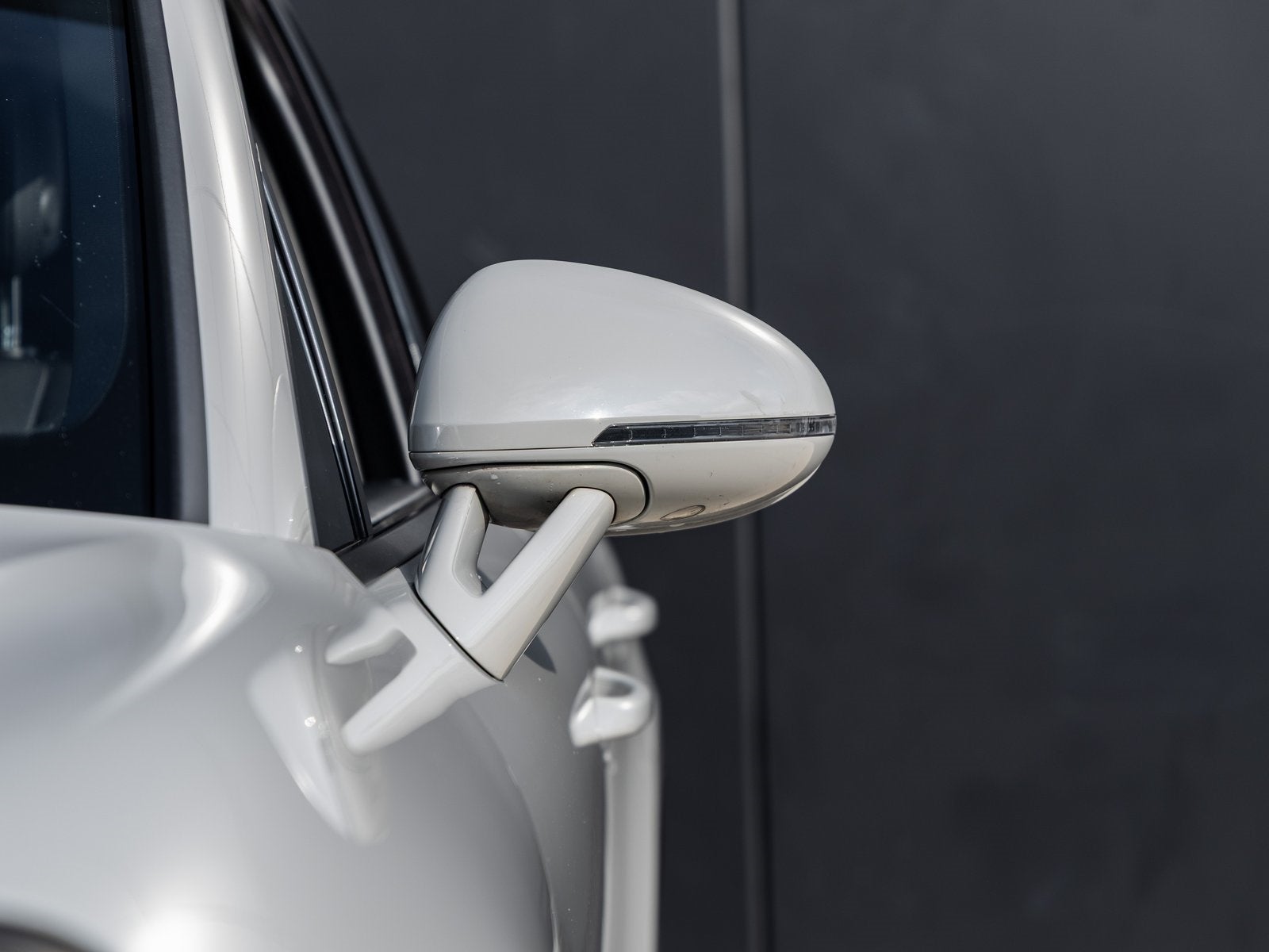 2023 Porsche Macan Macan (MY23)