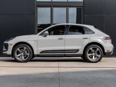 2023 Porsche Macan Macan (MY23)