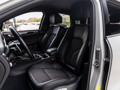 2023 Porsche Macan Macan (MY23)