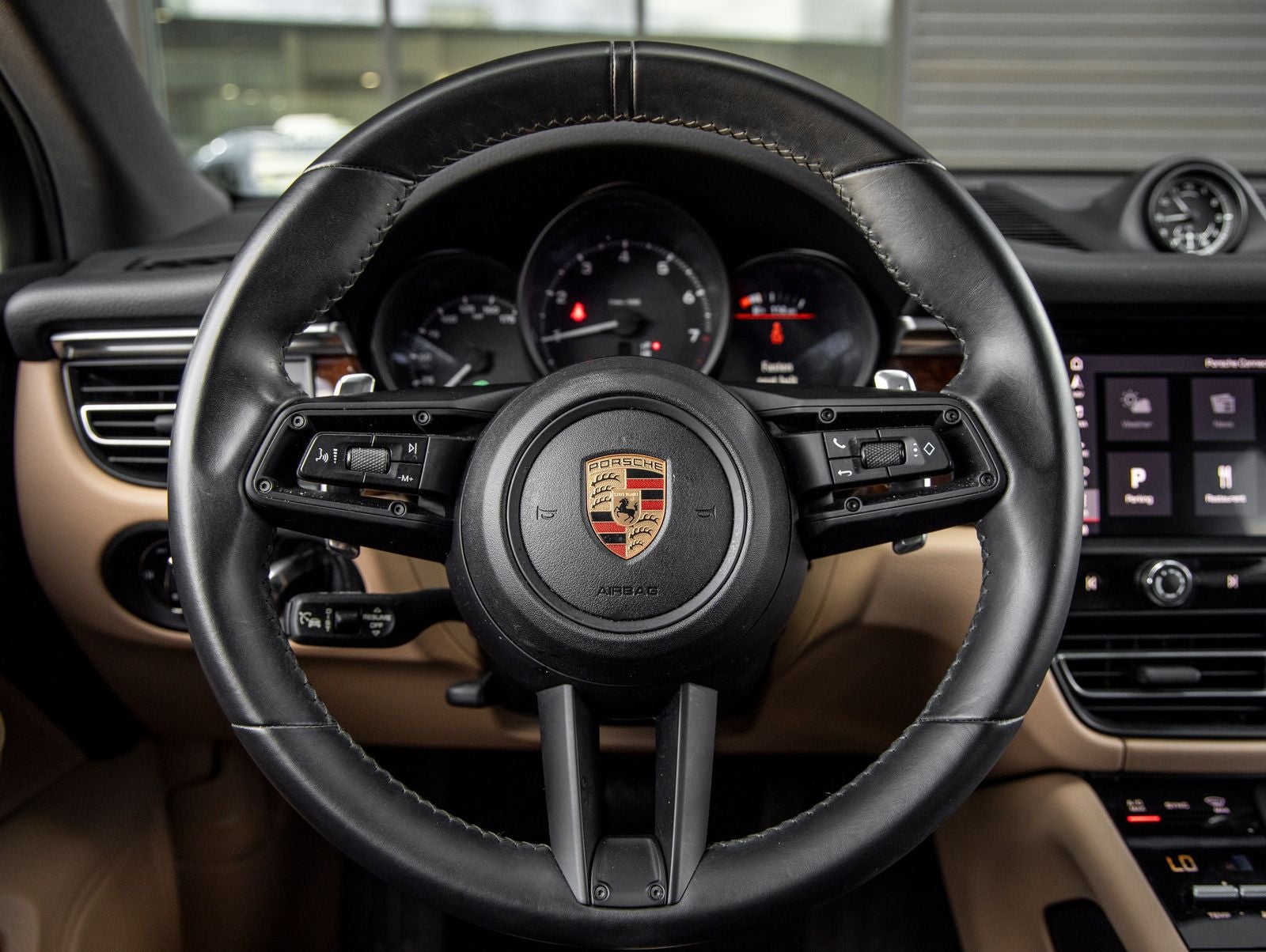 2023 Porsche Macan Macan (MY23)