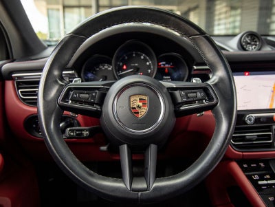 2023 Porsche Macan AWD