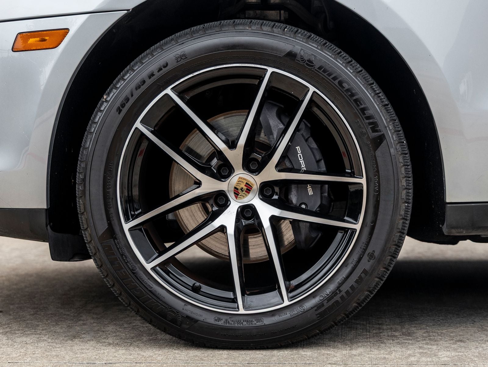 2024 Porsche Macan Macan (MY24)