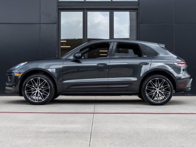 2026 Porsche Macan AWD