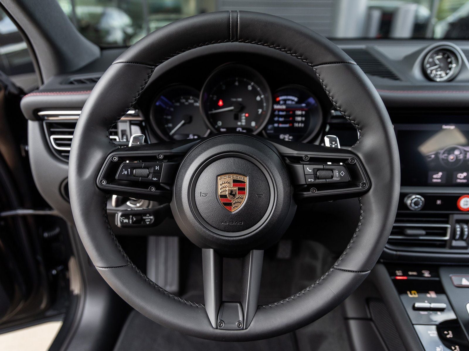 2026 Porsche Macan AWD