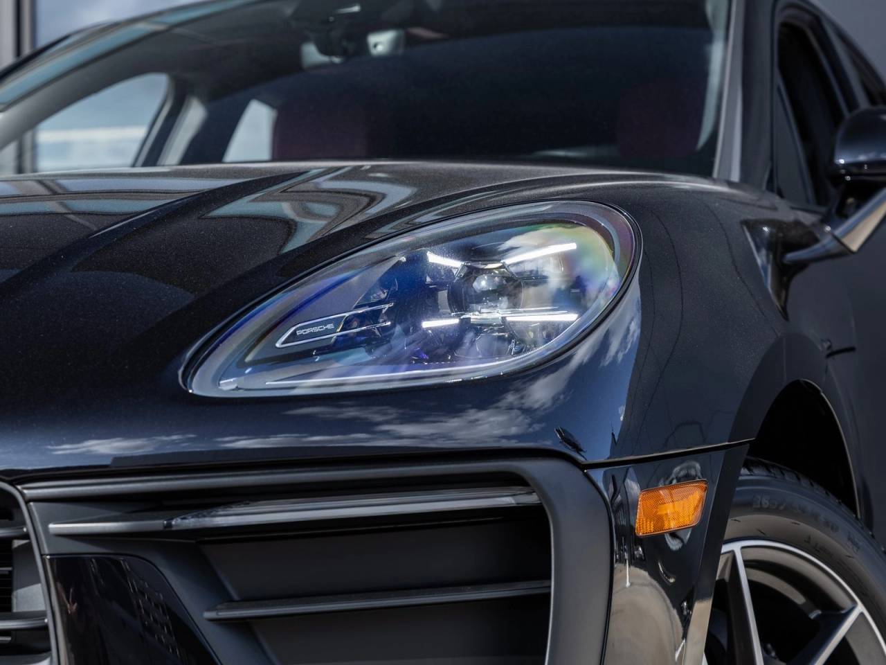 2026 Porsche Macan AWD