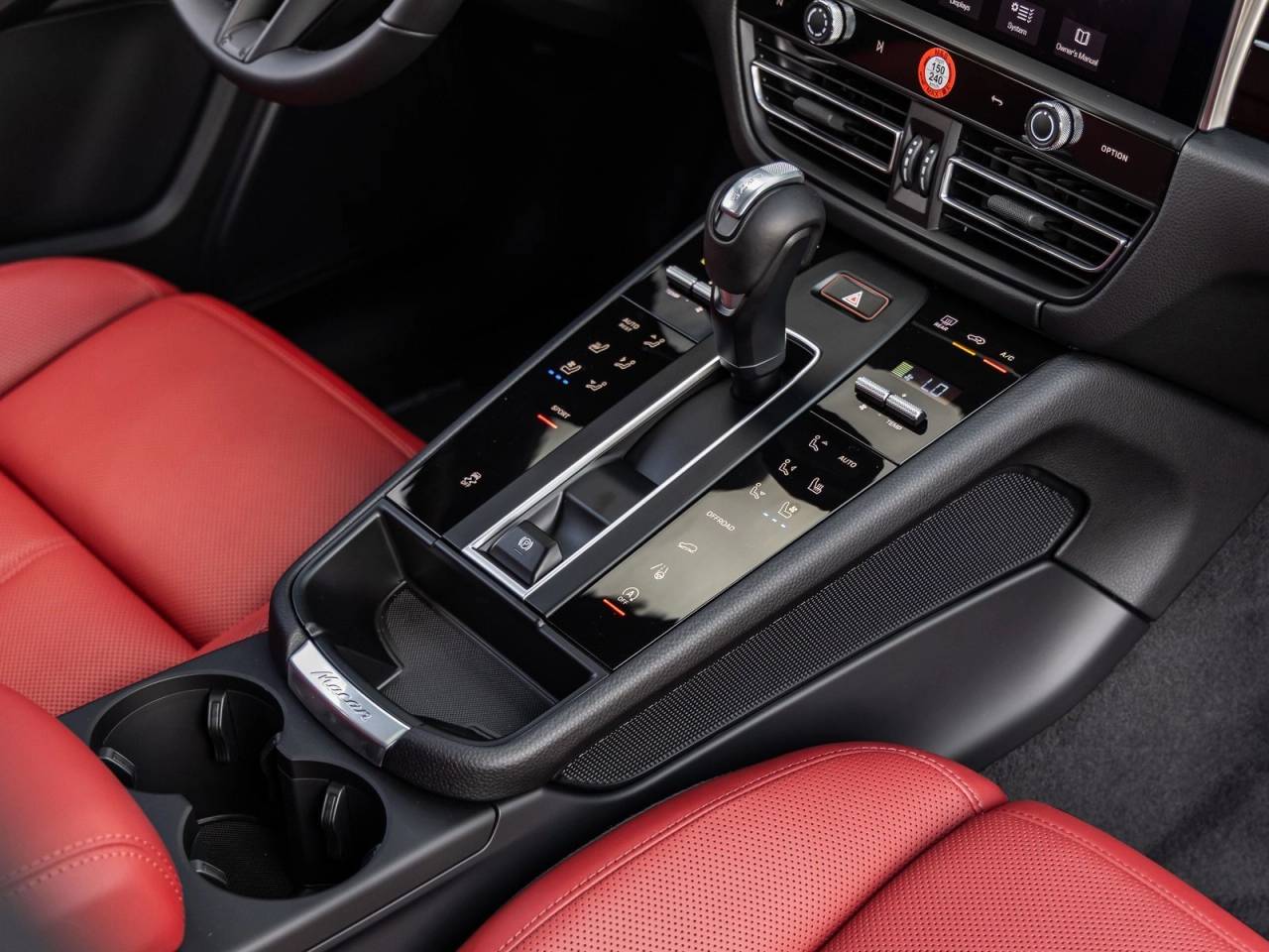2026 Porsche Macan AWD