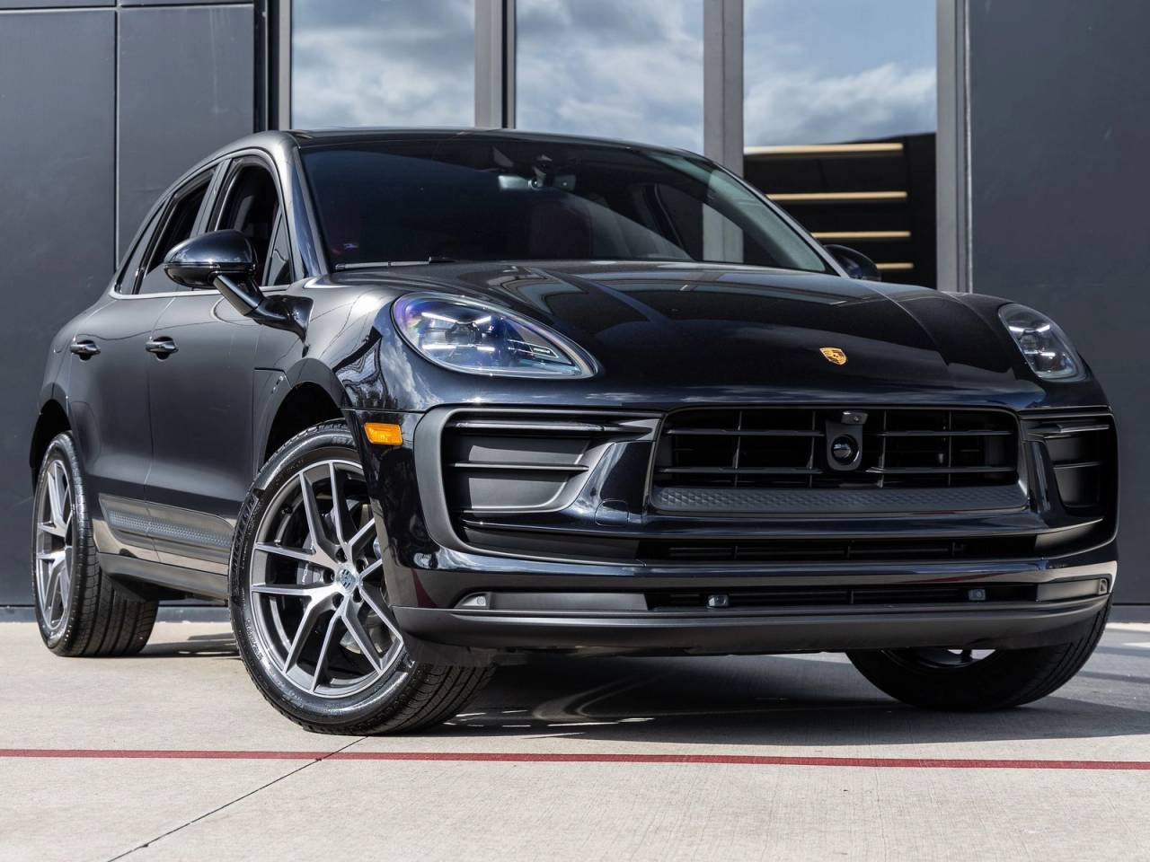 2026 Porsche Macan AWD