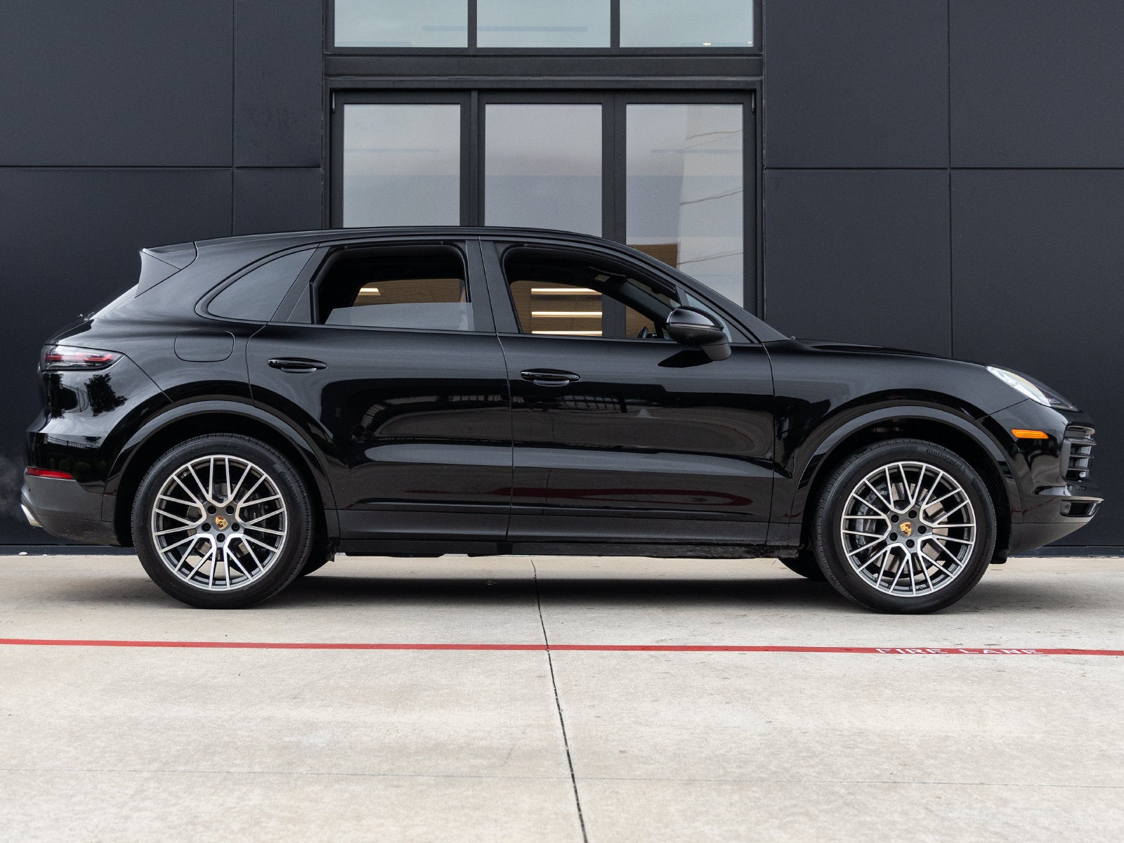 2023 Porsche Cayenne Base