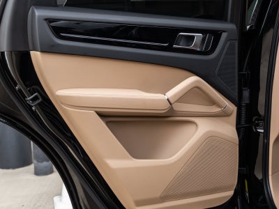 2023 Porsche Cayenne Base