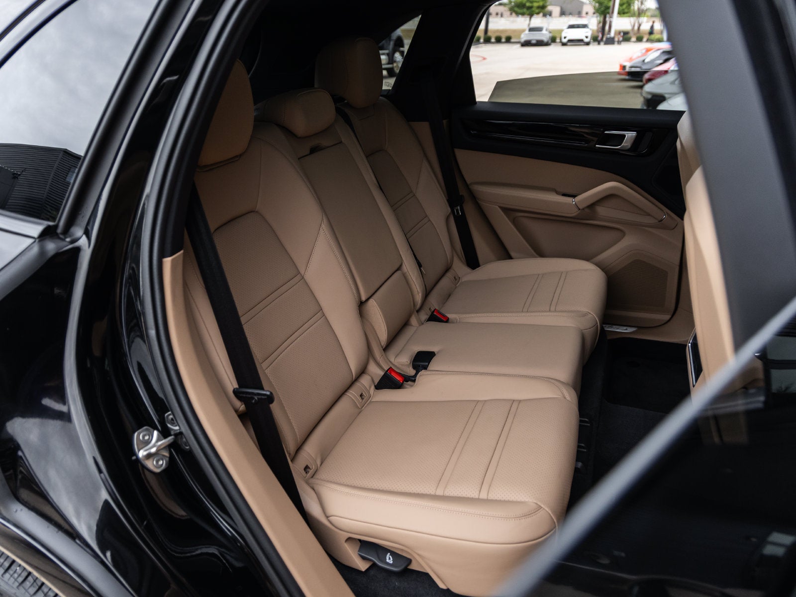 2023 Porsche Cayenne Base