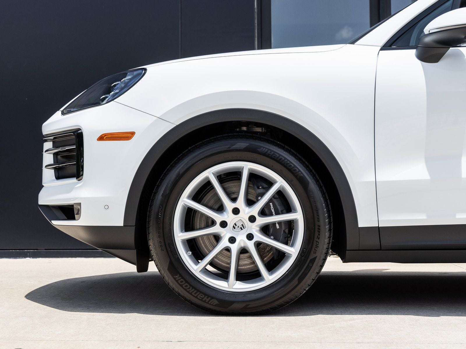 2025 Porsche Cayenne Base