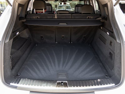 2025 Porsche Cayenne Base