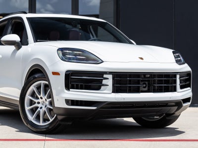 2025 Porsche Cayenne Base