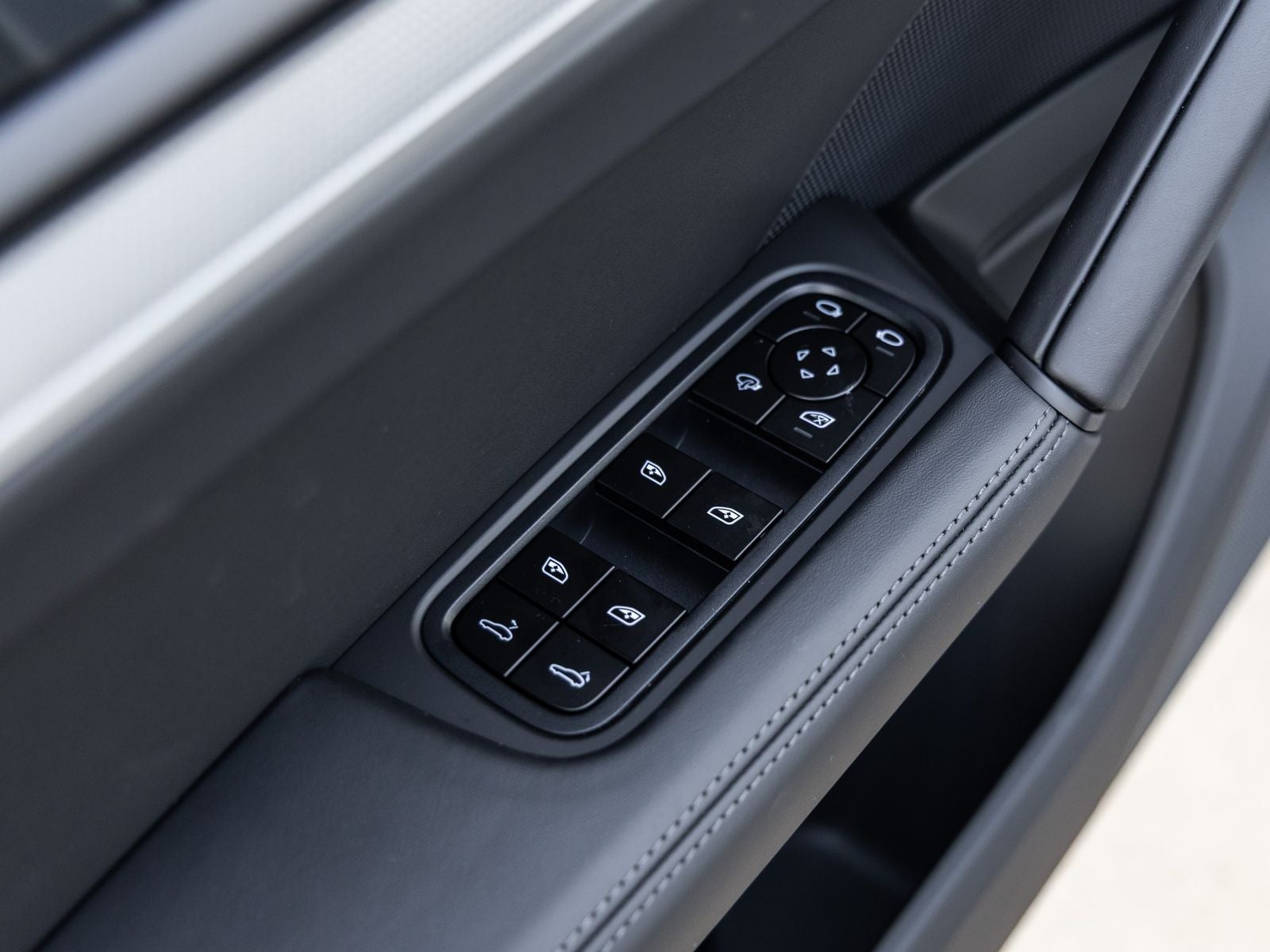 2026 Porsche Cayenne AWD