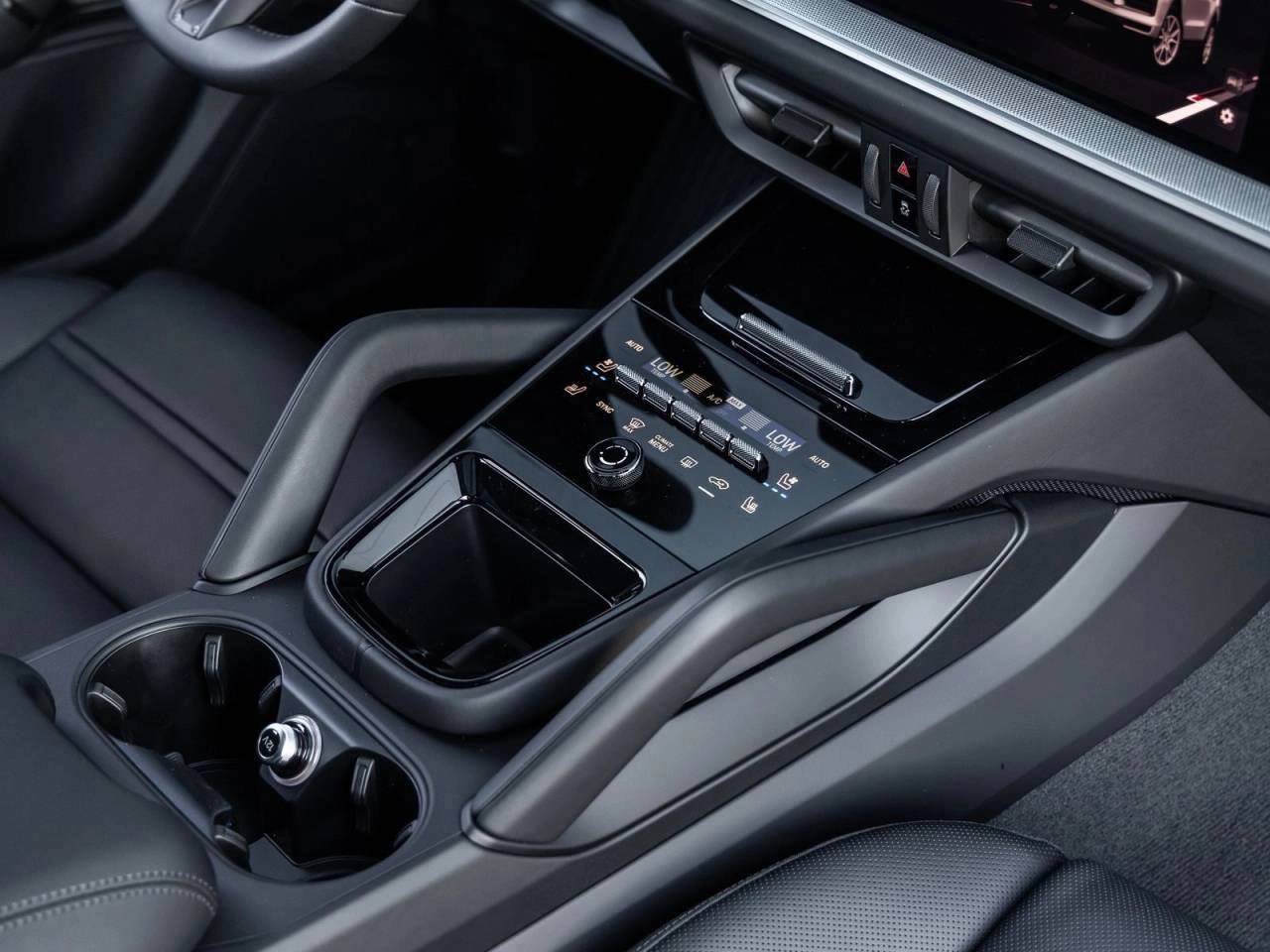 2026 Porsche Cayenne AWD
