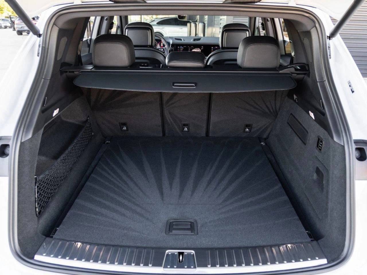 2026 Porsche Cayenne AWD