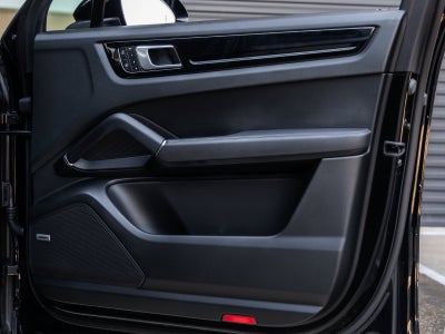 2022 Porsche Cayenne Cayenne