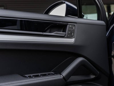 2026 Porsche Cayenne AWD