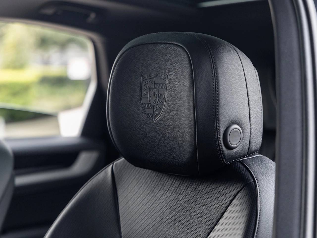 2026 Porsche Cayenne AWD
