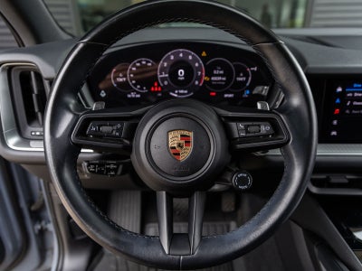 2024 Porsche Cayenne AWD