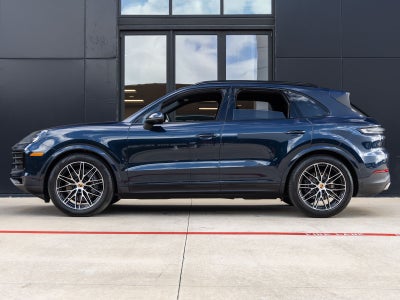 2025 Porsche Cayenne AWD