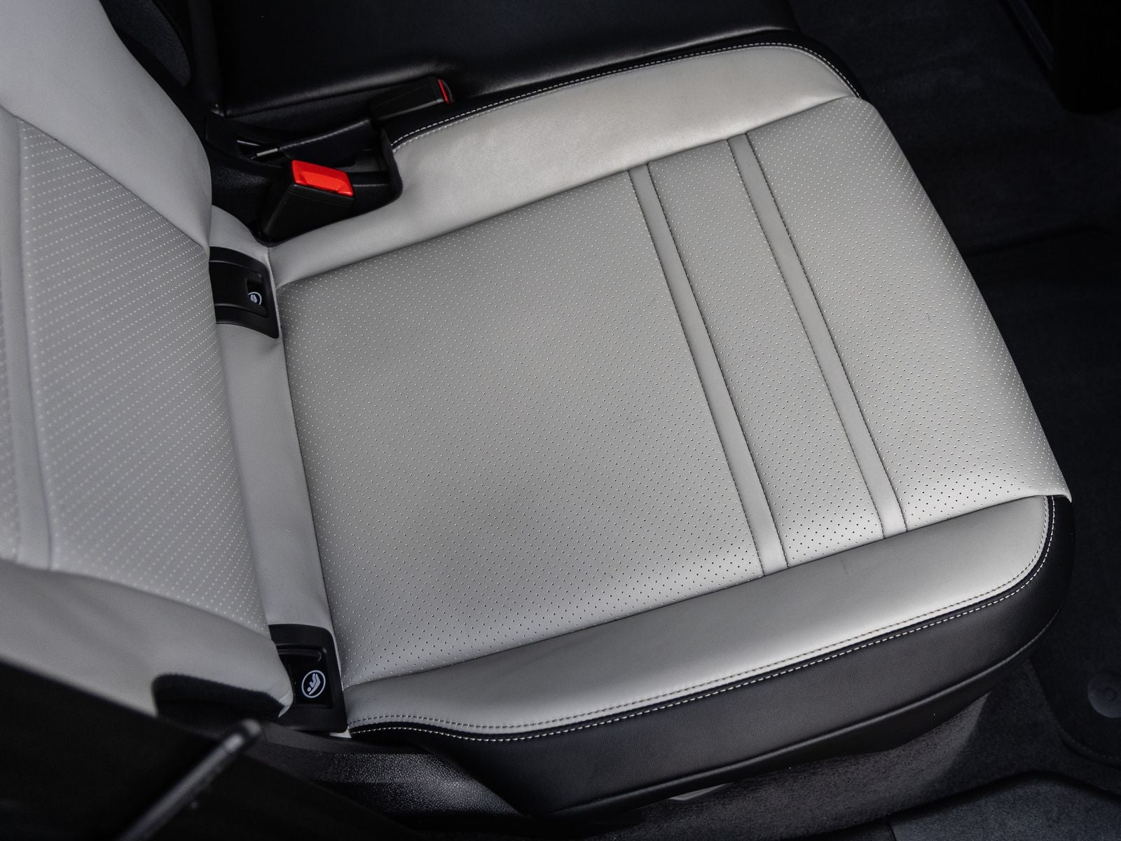 2025 Porsche Cayenne AWD
