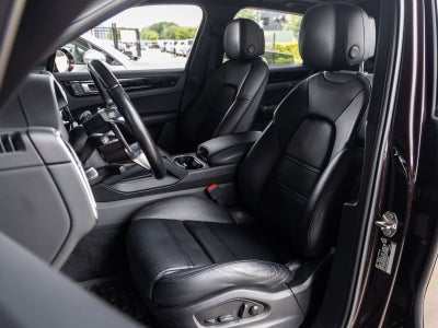 2022 Porsche Cayenne AWD