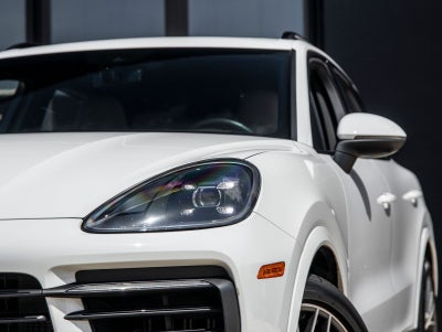 2023 Porsche Cayenne Base