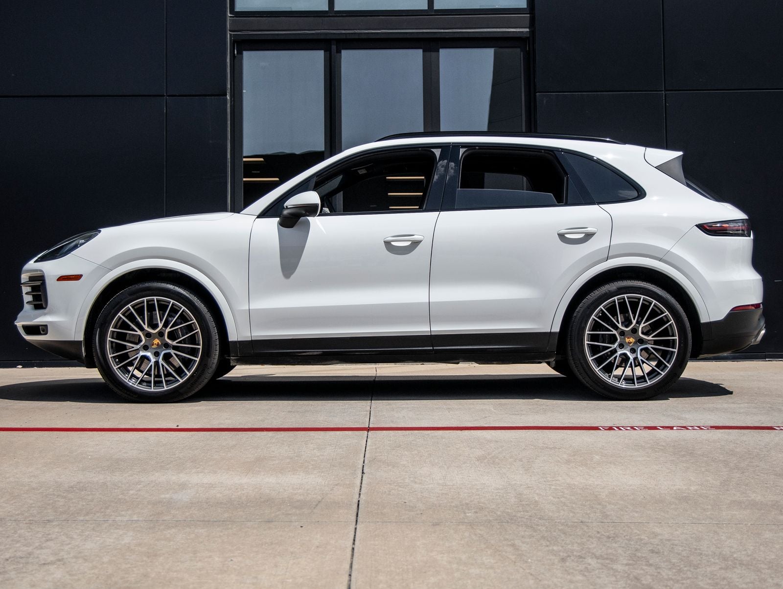 2023 Porsche Cayenne Base