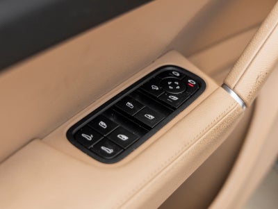 2023 Porsche Cayenne Base