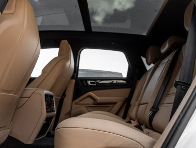2023 Porsche Cayenne Base